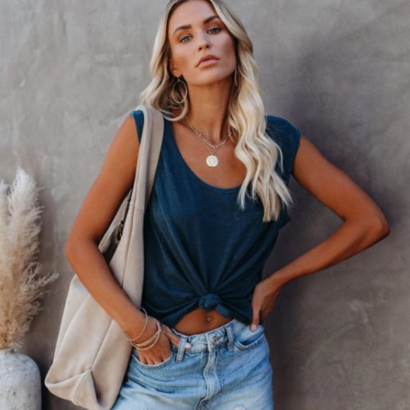 FIONA Pocketed Tee - Picture 10 of 10